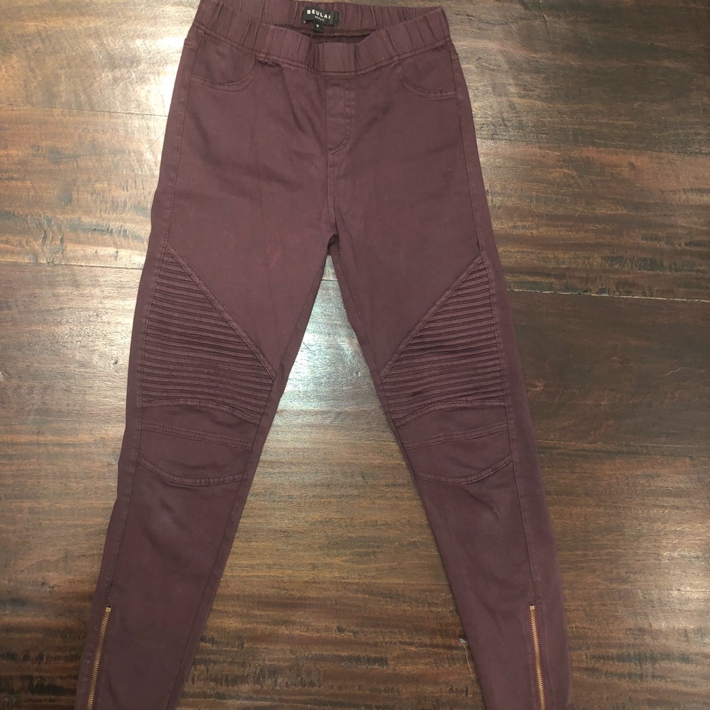 Maroon ankle zip pants